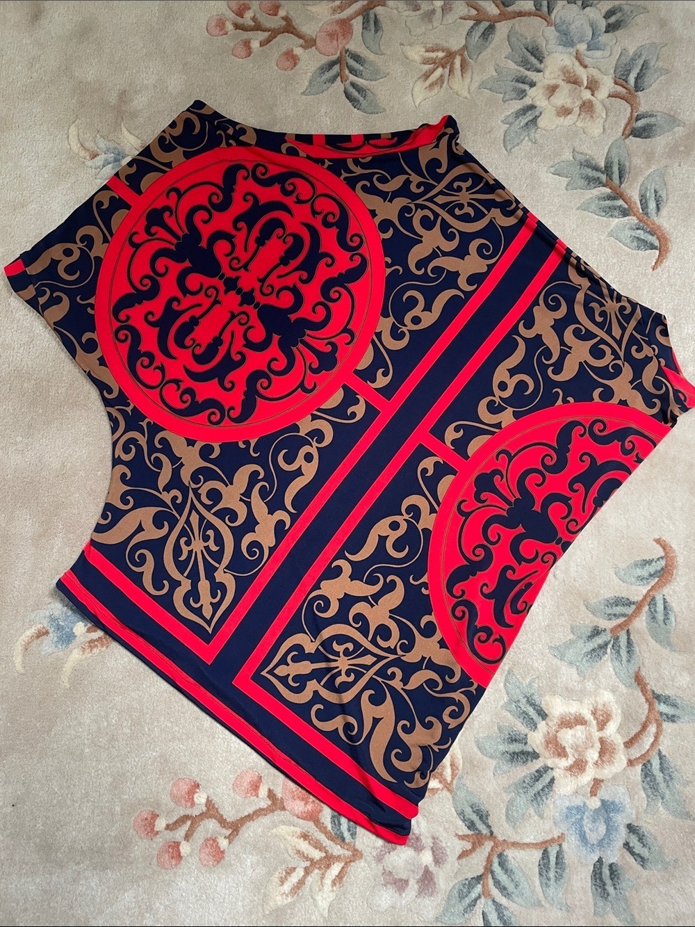 🇨🇦 Asymmetrical Women's Draped Print Blouse in Navy, Red & Beige - One Size - Picture 7 of 11